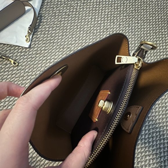 Coach Willow Bucket Bag - Picture 2 of 8